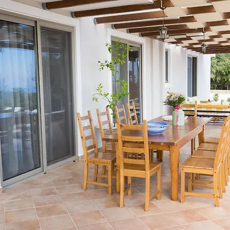 Koutami Villa Skinária